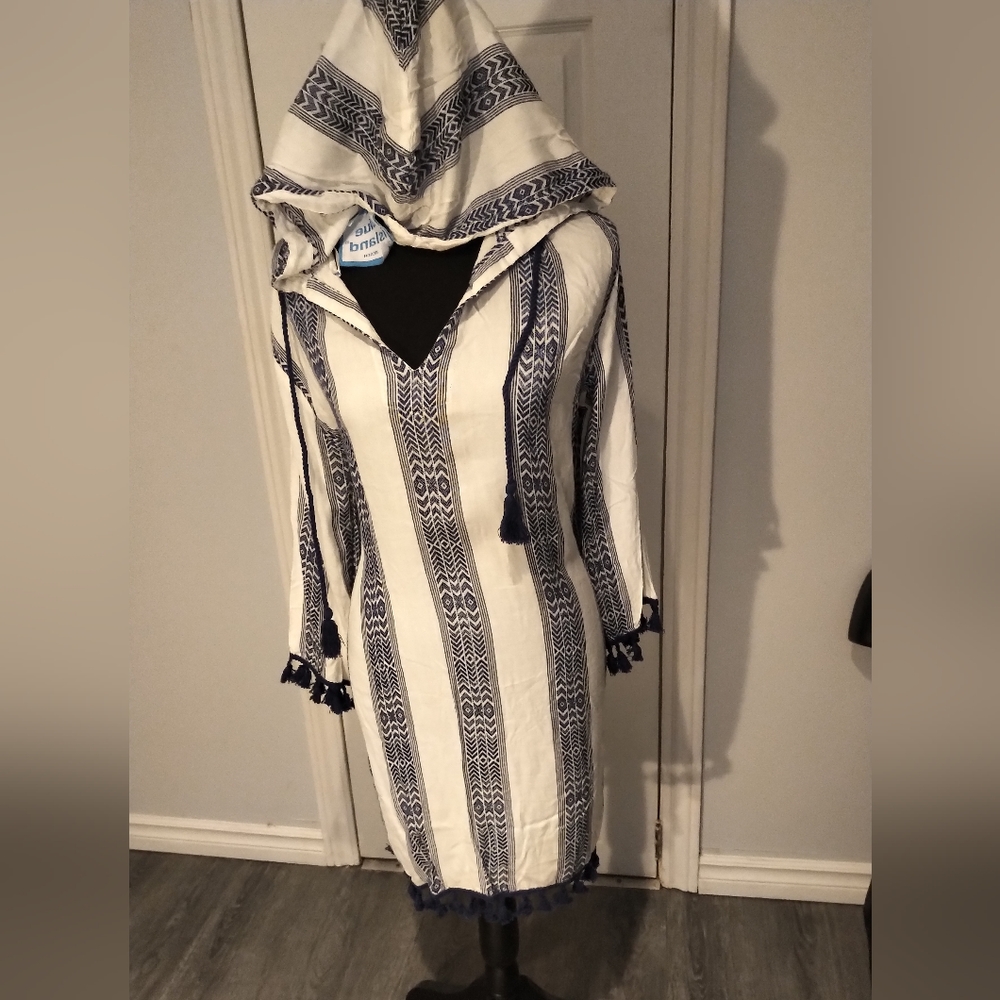 NWT Ladies Blue Island Beach hooded wear.